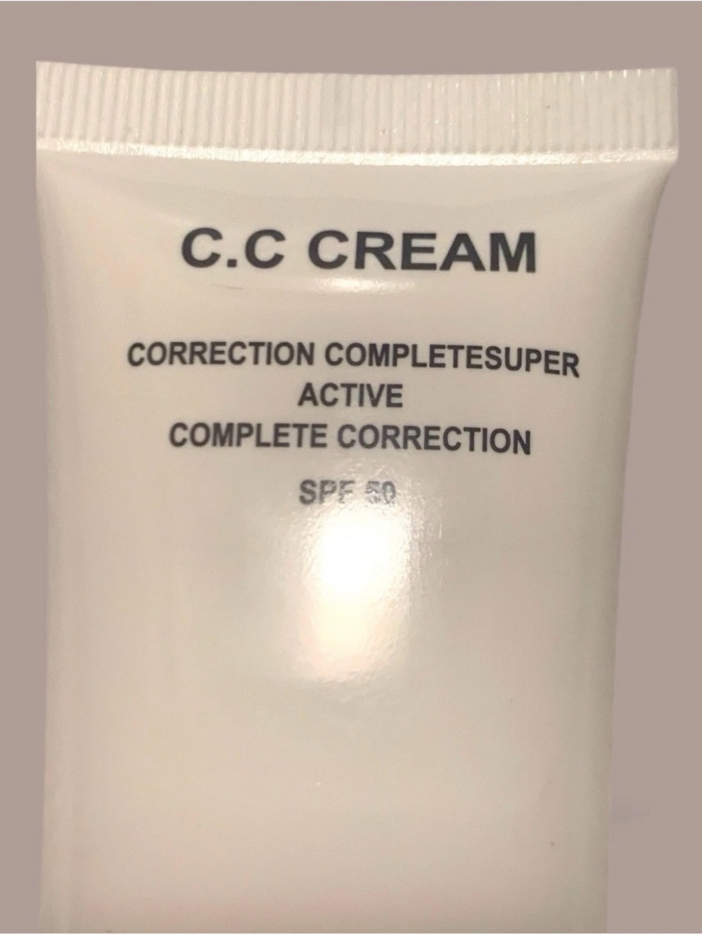 EELHOE C.C Cream 30 ML / 1 oz / Fair Color Complete Correction SPF
50 - Picture 2 of 3
